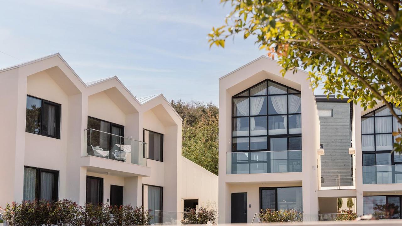Albescent Poolvilla Гиеонгджу Екстериор снимка
