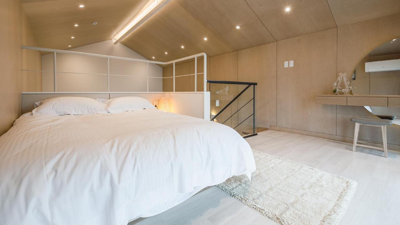 Albescent Poolvilla Гиеонгджу Екстериор снимка